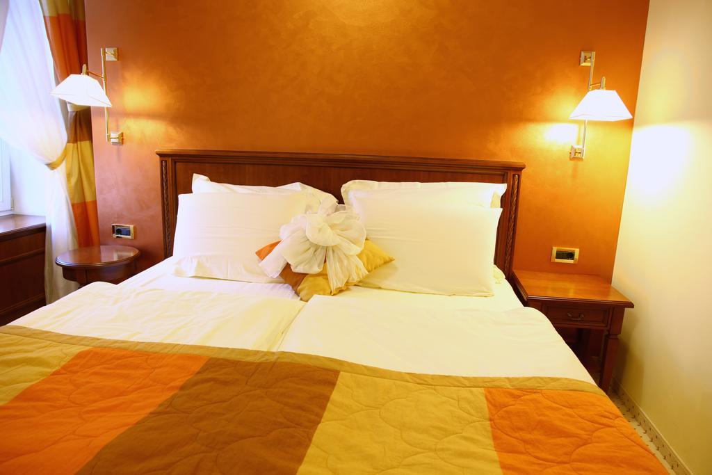 Grand Hotel Ocean Máribor Habitación foto